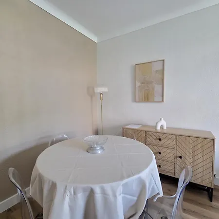 Des Arcades Apartment